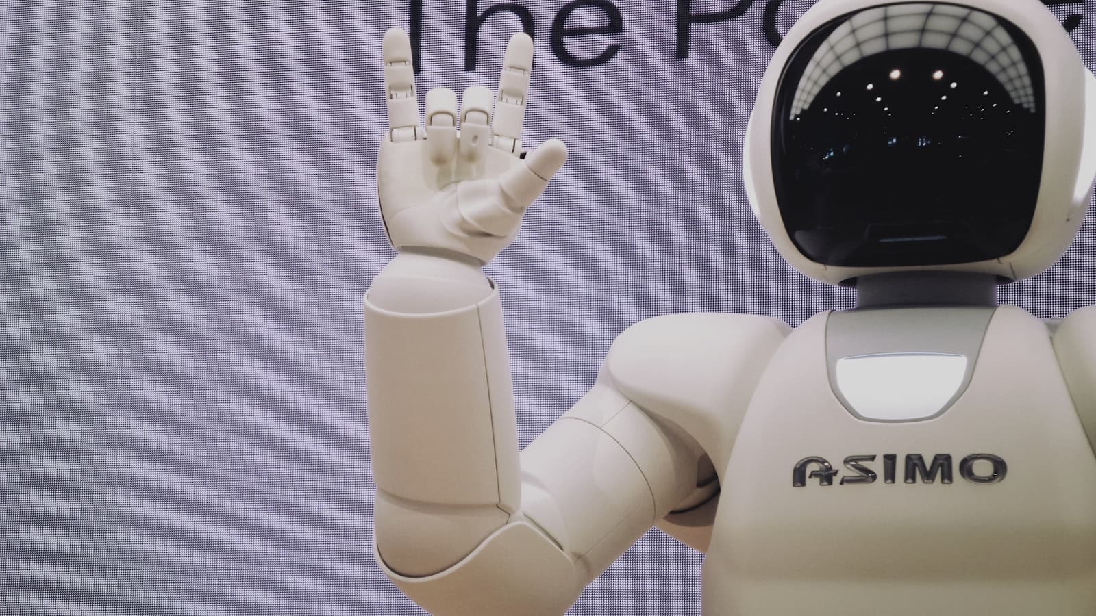 AI-Driven Barcode Scanning: Uncovering Future Innovations in Warehouse Management